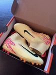 Nike Mercurial Superfly 9 Academy IC - storlek 33