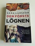 Den första lögnen av Sara Larsson 