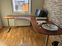 Skrivbord 2 x 2 meter i vinkel