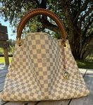 LOUIS VUITTON LOUIS VUITTON Monogram Artsy Bag