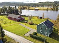 Landsbygds idyll med sjöutsikt och sjötomt i södra Lappla