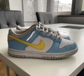 Nike dunk homer Simpson 