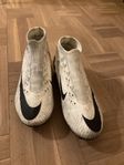 Fotbollsskor Nike Zoom Superfly 9, strl 42.