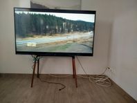 LG 75" tv på stativ