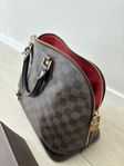 Louise Vuitton Alma PM