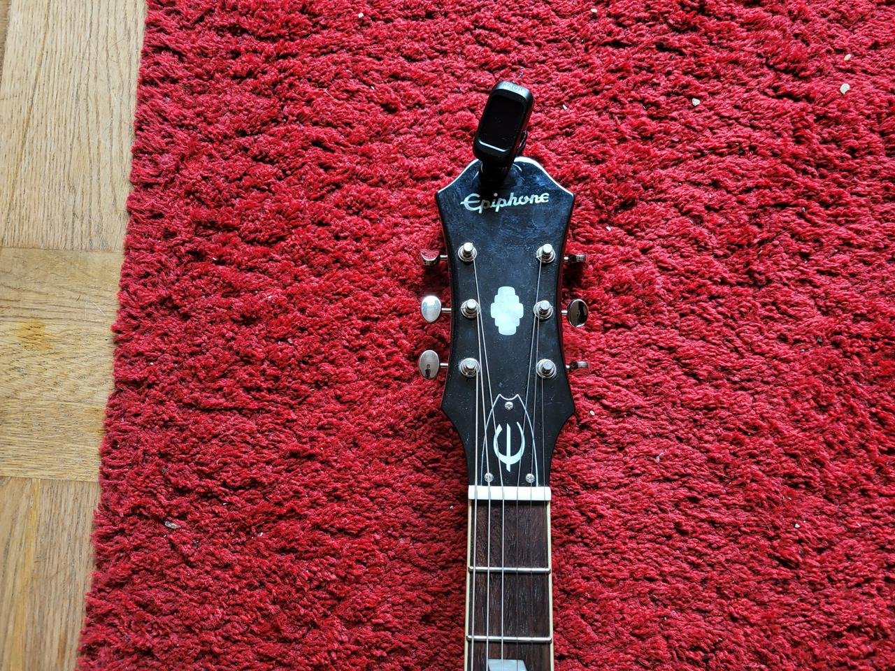 epiphone riviera