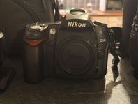 Nikon D90 + tillbehör!