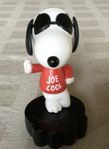 Snoopy figur i plast från serien Peanuts