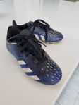 Adidas fotbollskor stl 31