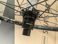 DT Swiss hub, ratchet 18, sram XD + E1700-fälg (spline 30)