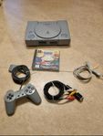 PlayStation one komplett inkl 2st Roliga spel