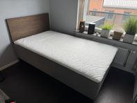 Ikea säng Skotterud 200x120