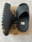 Yeezy Slide storlek 35