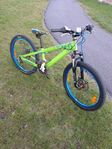 toppen skick barn cykel Scott voltoge 24tum 