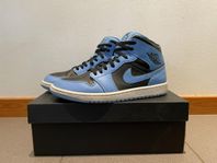 Nike Air Jordan 1 Mid, strl 43