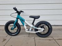 Balanscykel Commencal Ramones 12" hydralisk skivbroms