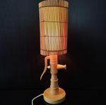 Vintage BORDSLAMPA 1900-tal i brunn form i trä och mässing