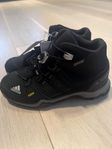 Adidas Gore-tex Terrex Mid Gtx skor