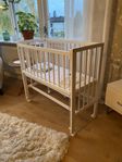 Barnsäng - Bed side crib ”Cocon”