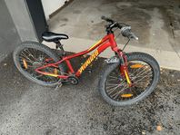 Specialized MTB 24” med feta däck