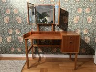 Sminkbord i teak 1950-tal