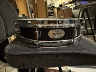 Pearl Piccolo 13”x3,5” Svart metall