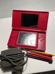 Nintendo DS lite, röd, laddare och 8 spel