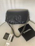 AUTHENTIC Chanel Caviar Half Moon WOC in BLACK CAVIAR 