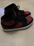 Nike Air Jordan 1 Jumpman Ltd. (strl.39)