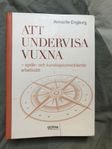 Att undervisa vuxna språk och kunskapsutvecklande arbetssä