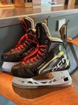 Skridskor CCM AS-V Pro strl 4 (37,5)