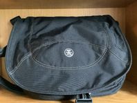 Crumpler Axelväska