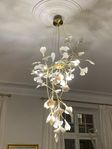 Takkrona: Ceramic Ginkgo Leaf Chandelier