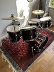 Drum Set - ideal for beginner! Lowered price!