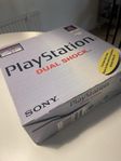 Retro. Sony PlayStation Dual Shock. Spelkonsol