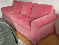 3-sits soffa i hallonröd/rosa velvet-tyg