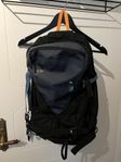 Peak performance vertical ski backpack 