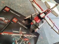 Brandflygplan LEGO Technic 42040