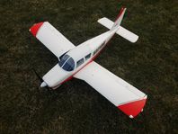 Radiostyrt flygplan E-Flite Cherokee BNF 1300mm