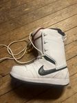 NIKE VAPEN - KLASSISKA SNOWBOARD BOOTS