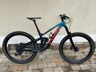 Trek Slash 8 Medium