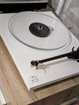 Rega P2 skivspelare + Carbon pickup