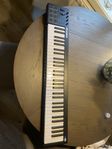 Alesis v61 keyboard