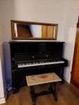 Svart Feurich Piano