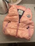 rosa moncler jacka 