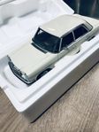 Mercedes 220/8 Autoart 1:18