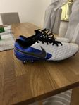 Nike tiempo legend 8 elite ag pro storlek 44,5