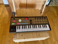 Korg microKORG - SYNTHESIZER/VOCODER