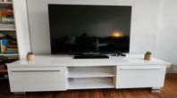 PHILIPS 50" LED-TV i fint skick med vägg fäste 