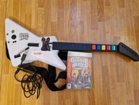 XBOX 360 Guitar Hero Gitarr och ett spel fungerar jättebra.